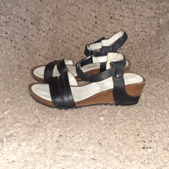 MERRELL-Revalli Aura Black Leather Strappy Cork Wedge Sandals-Sz 9-Near Mint - Picture 2 of 7